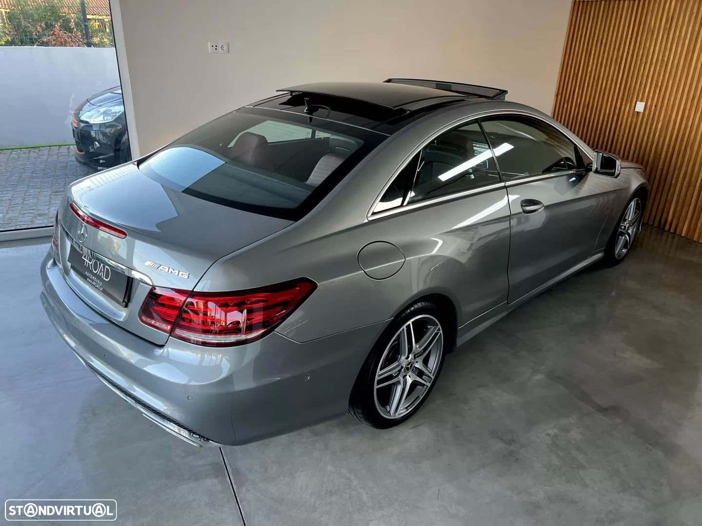 Mercedes-Benz E 220 CDI Coupe 7G-TRONIC - 44