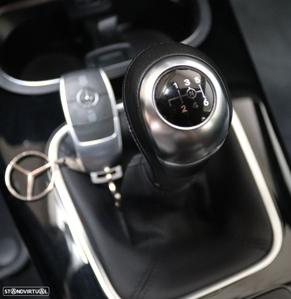 Mercedes-Benz A 180 d Style Plus - 25