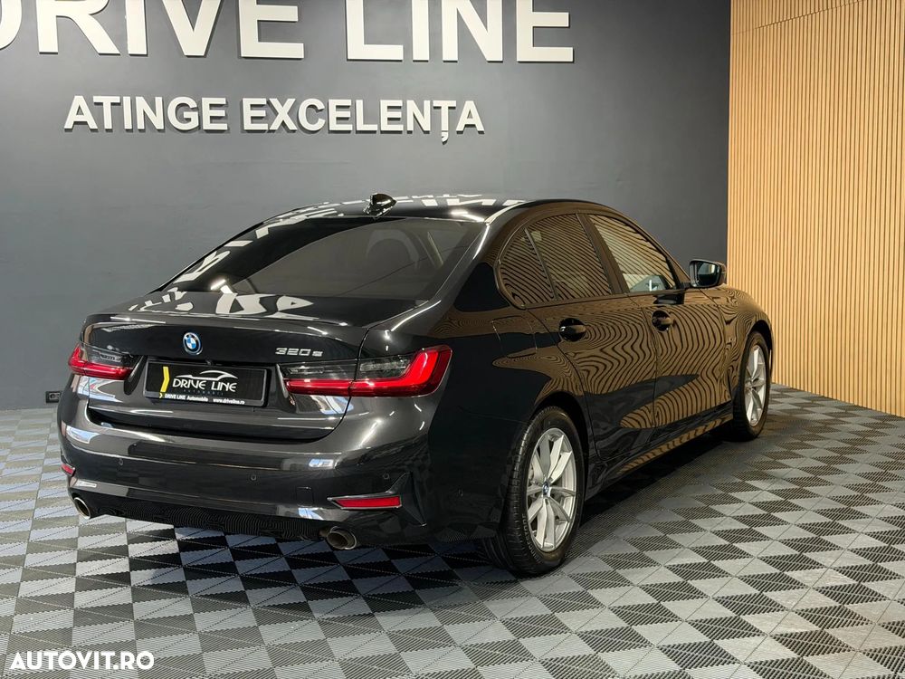 BMW 3 Series 2022 — imagine 31