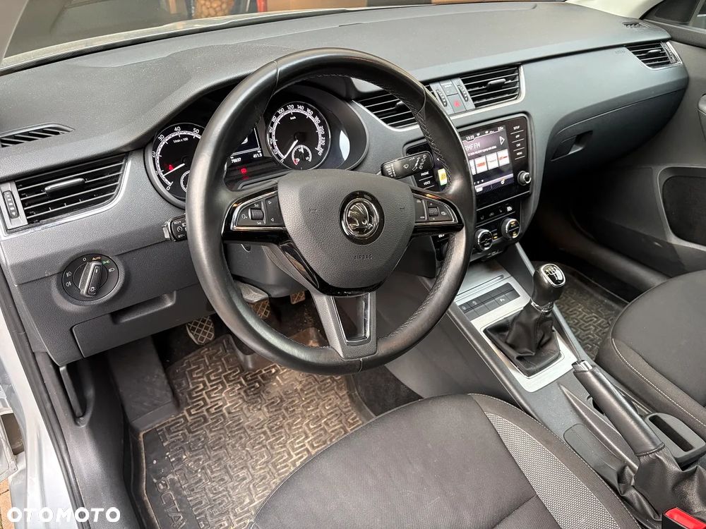 Skoda Octavia 1.5 TSI ACT Ambition - 8