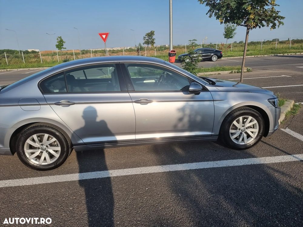 Volkswagen Passat 2.0 TDI Trendline - 5