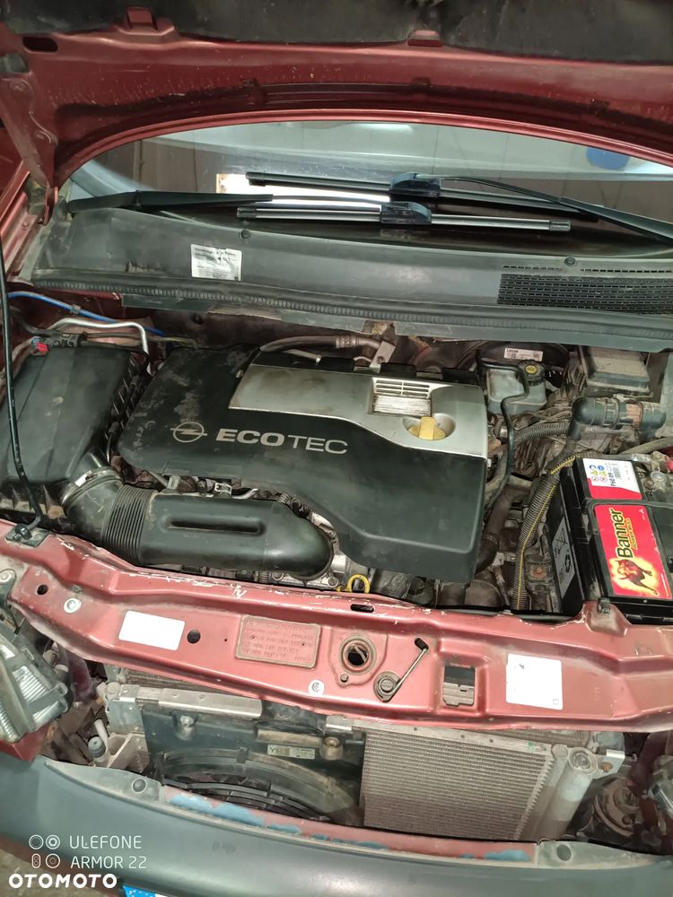 Opel Zafira 2.2 Executive - 11