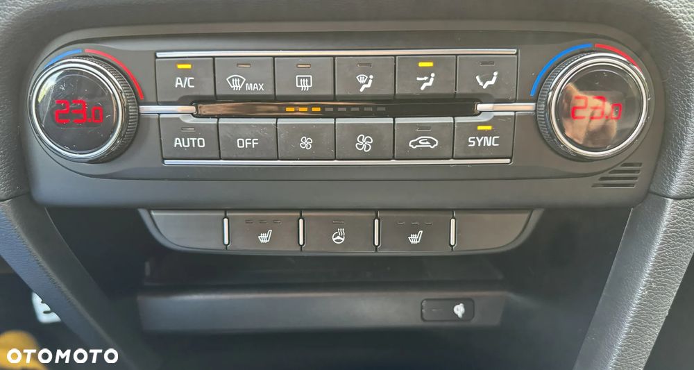 Kia Ceed 1.0 T-GDI ISG GT Line - 24