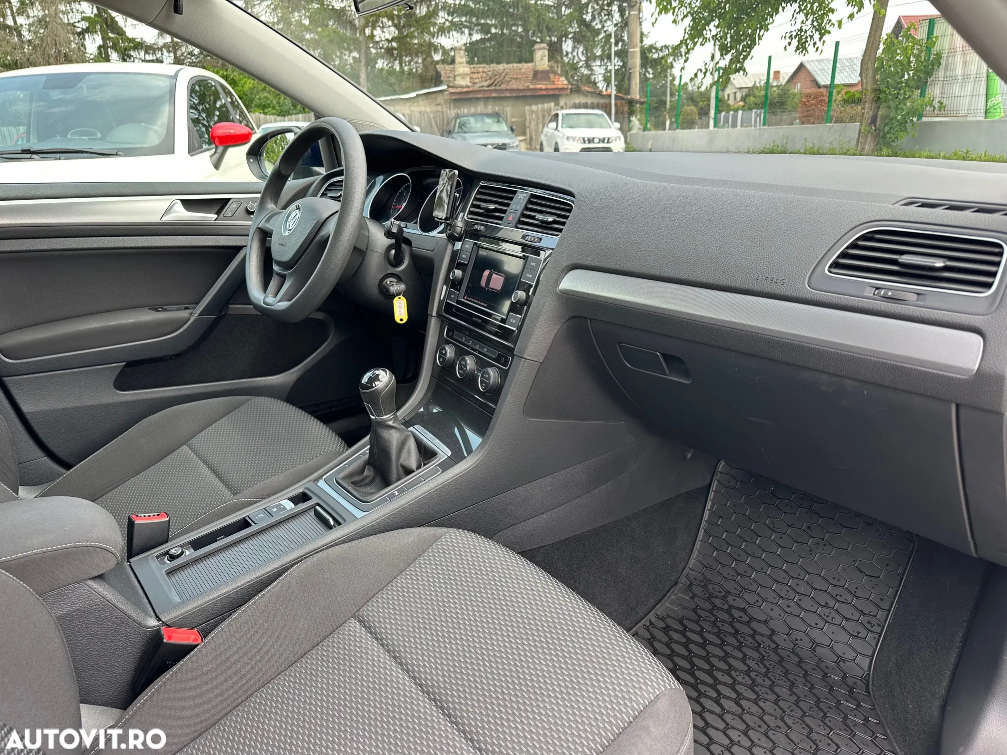 Volkswagen Golf 1.6 TDI Trendline - 7