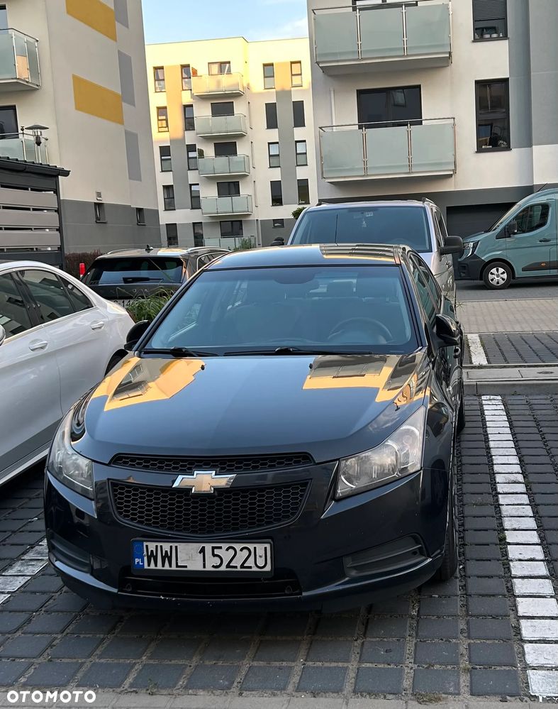 Chevrolet Cruze 1.6 Base - 1