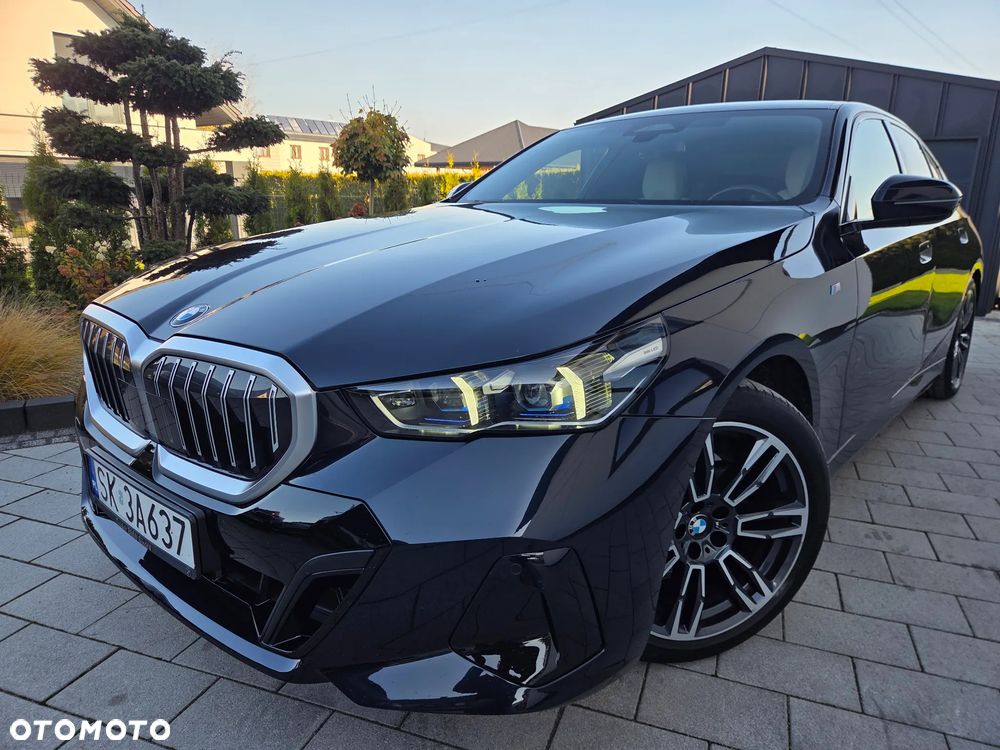 BMW Seria 5 520d xDrive mHEV M Sport - 2