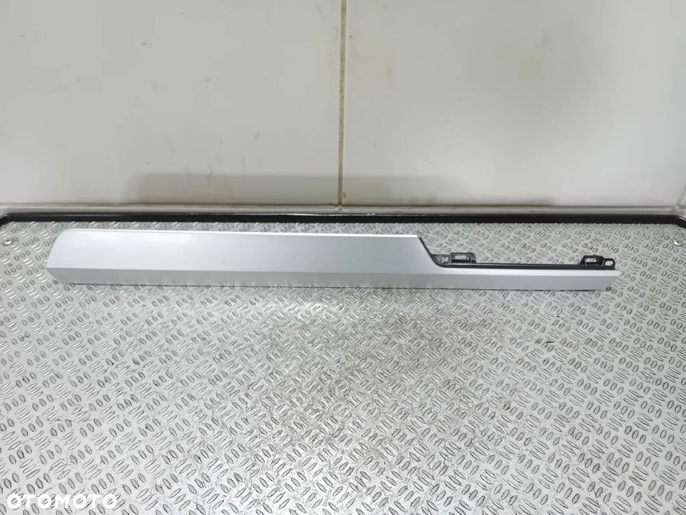 listwa dekor deski VW Tiguan II 2019 5NB858418 - 1