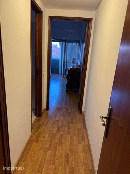 Apartamento T1 junto ao metro das Olaias - Grande imagem: 4/7