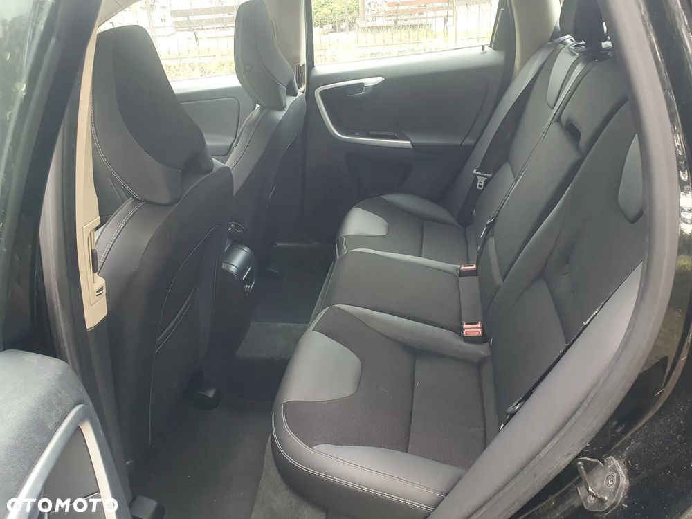 Volvo XC 60 D3 Momentum - 14