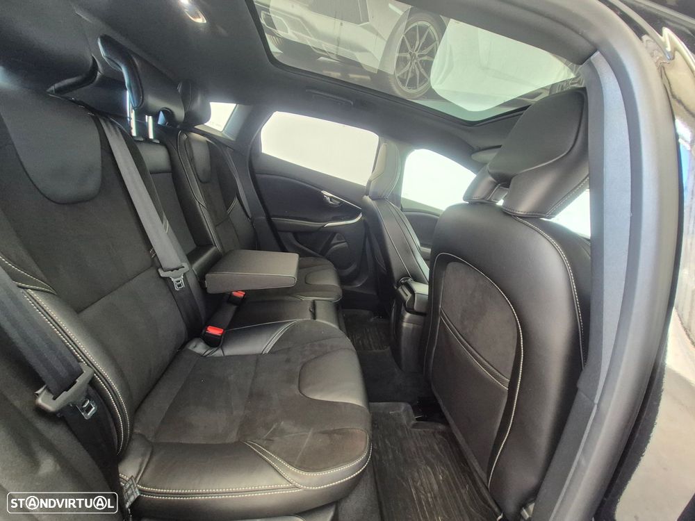 Volvo V40 2.0 D2 R-Design - 25