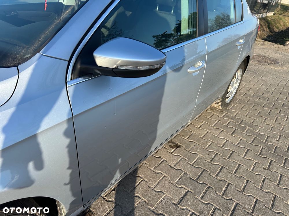 Volkswagen Passat - 34