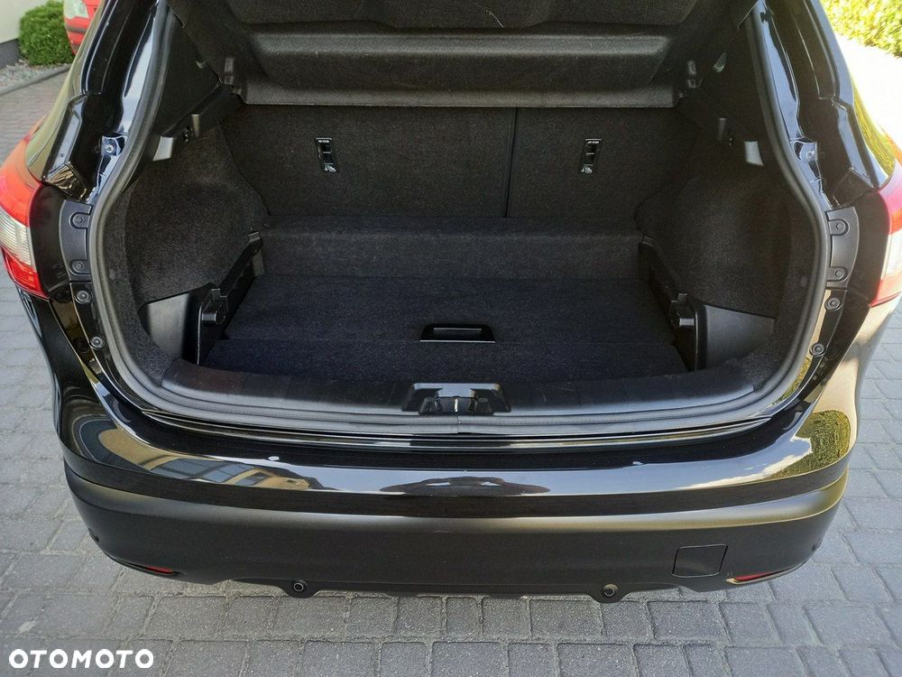 Nissan Qashqai 1.6 dCi DPF tekna - 17