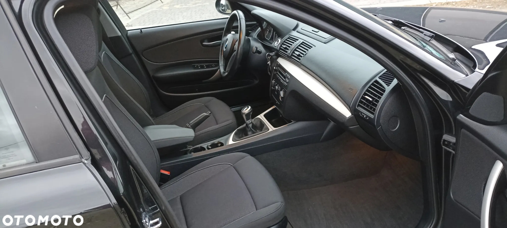 BMW Seria 1 116i - 25