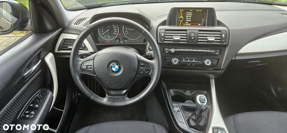 BMW Seria 1 114i - 12