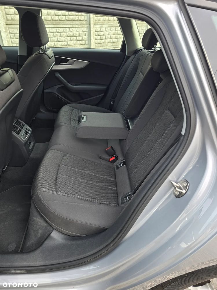 Audi A4 Avant 2.0 TDI DPF clean diesel quattro S tronic Attraction - 25