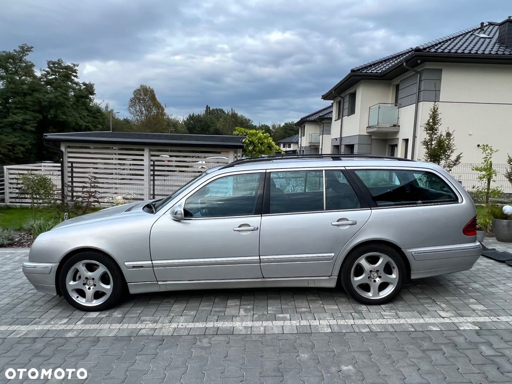 Mercedes-Benz Klasa E - 8