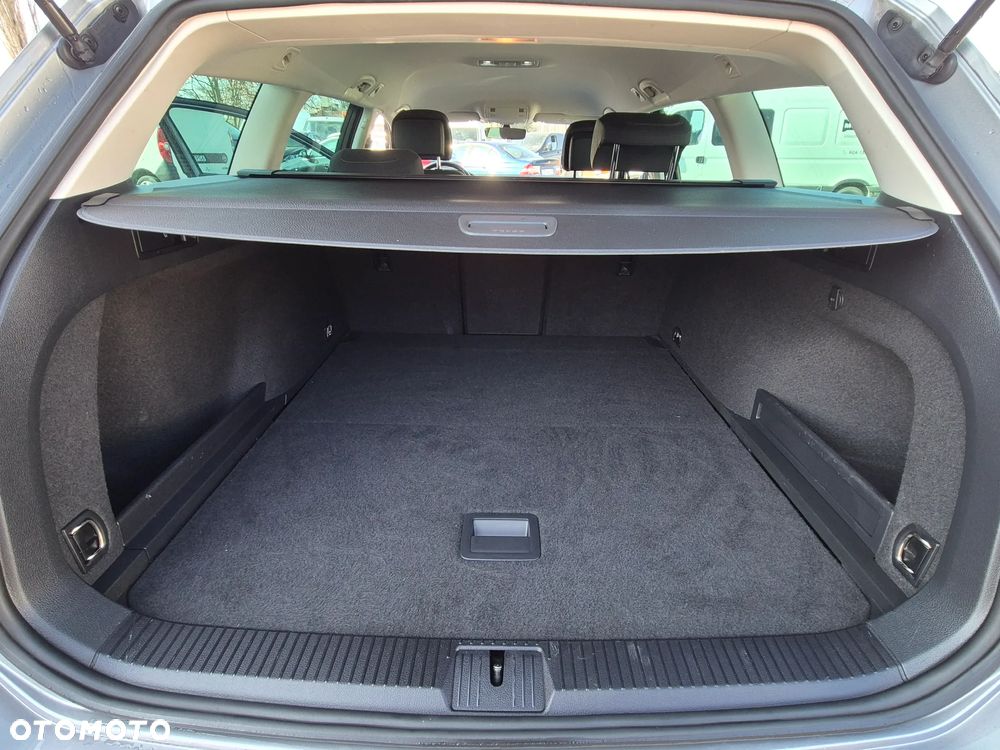 Volkswagen Passat - 26