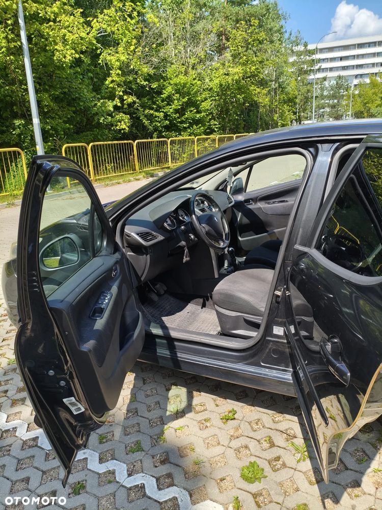 Peugeot 207 - 24