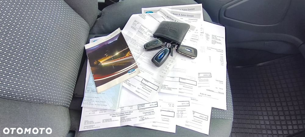 Ford Grand C-MAX - 38