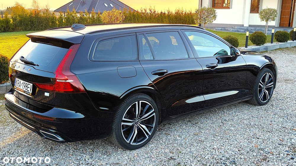 Volvo V60 T6 AWD Recharge Geartronic RDesign - 4