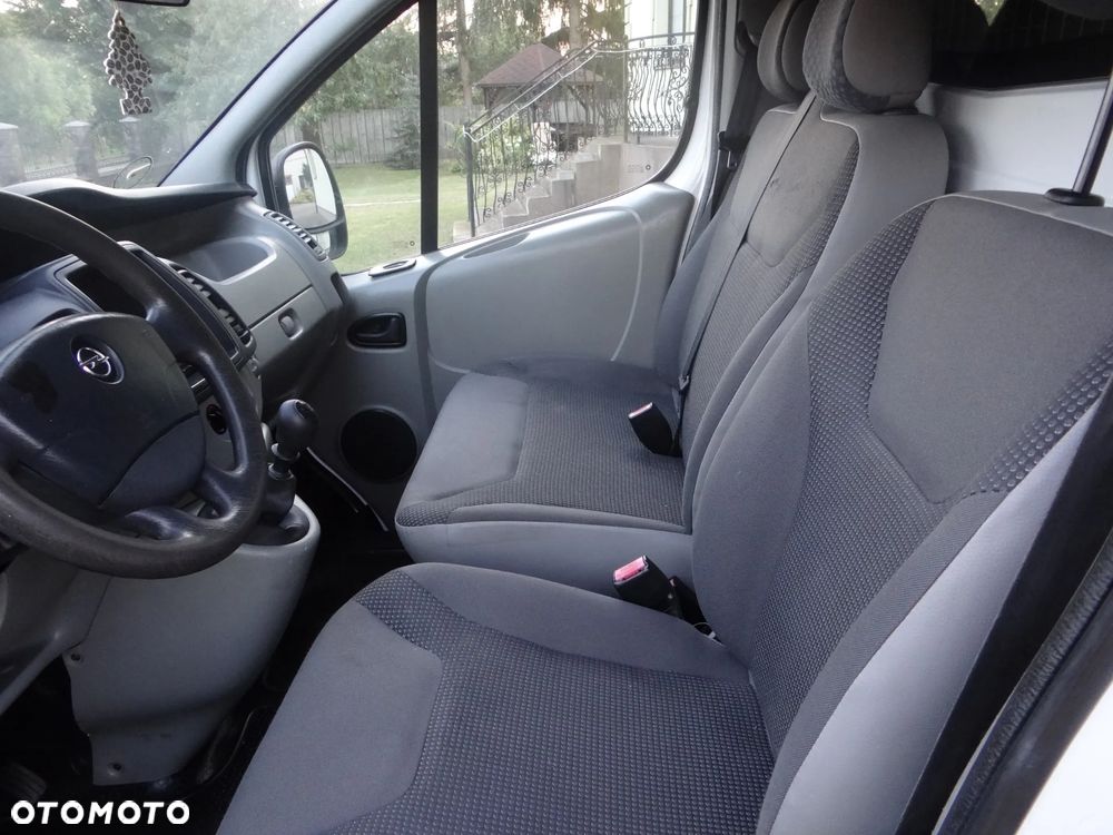 Opel Vivaro - 16
