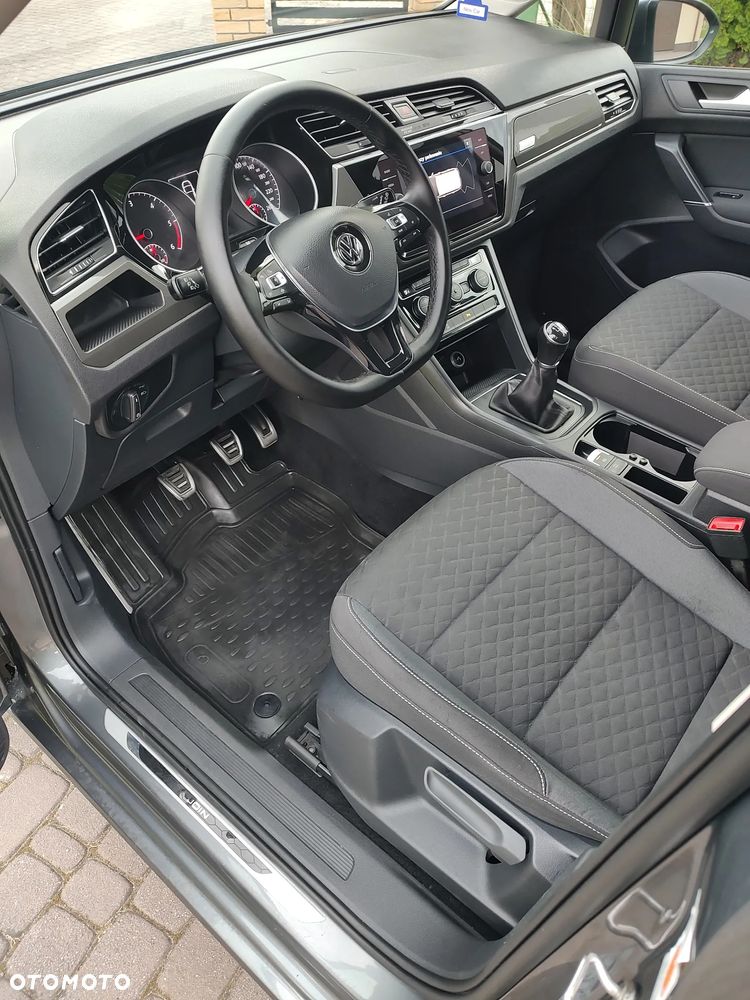Volkswagen Touran 1.6 TDI SCR Join - 13