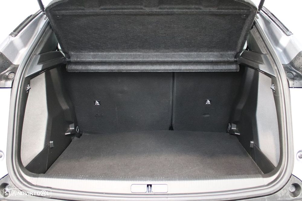 Peugeot 2008 1.2 PureTech Allure - 23