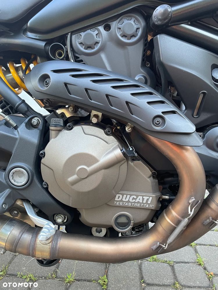 Ducati Monster - 12