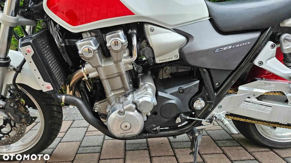 Honda CB - 23