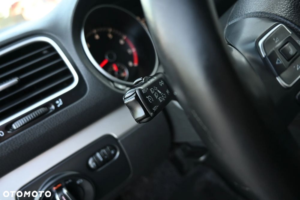 Volkswagen Golf 1.4 TSI Highline - 35