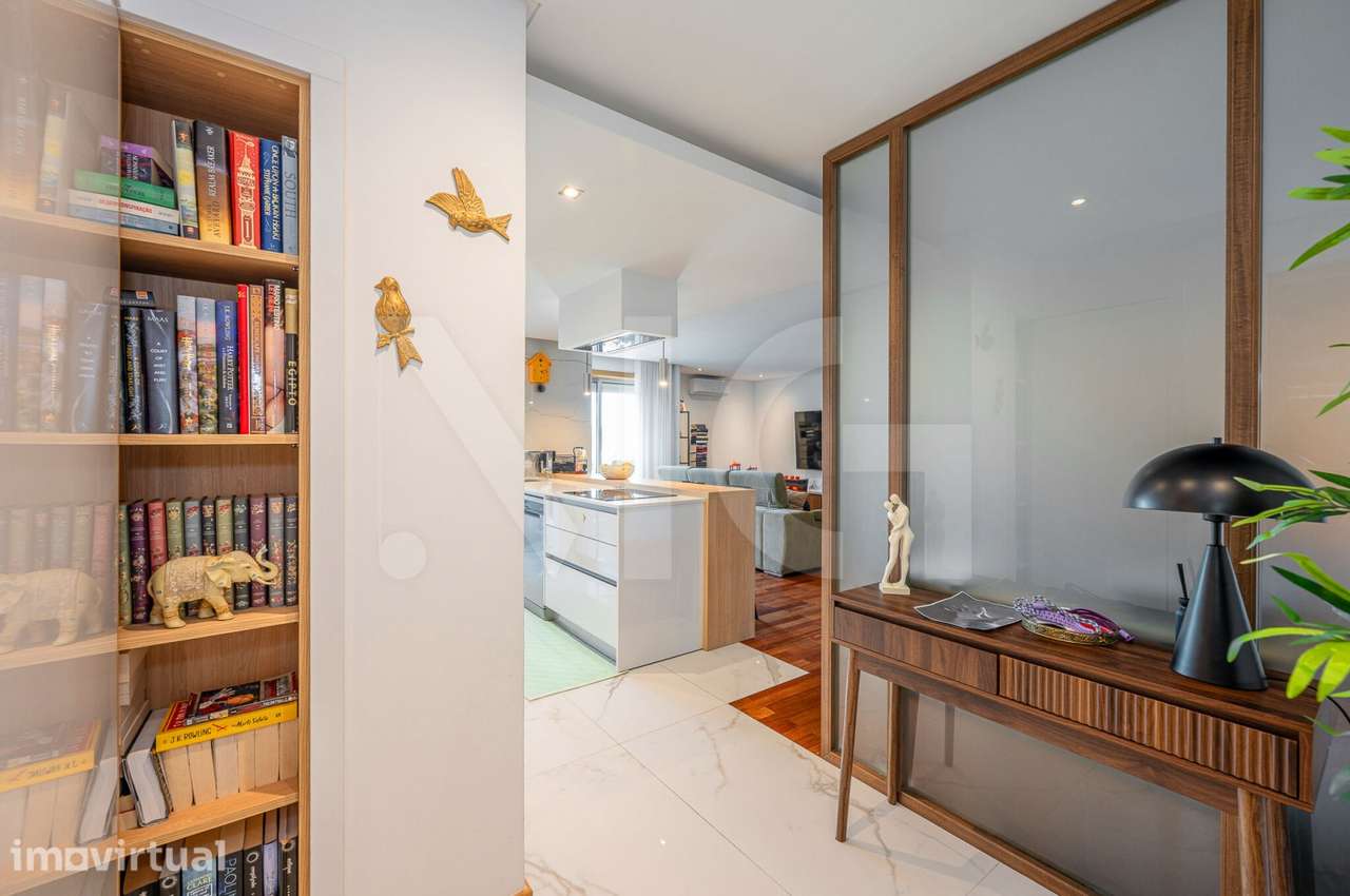 Apartamento T3 Remodelado com Varanda, Garagem e Arrumos na Maia - Grande imagem: 5/53