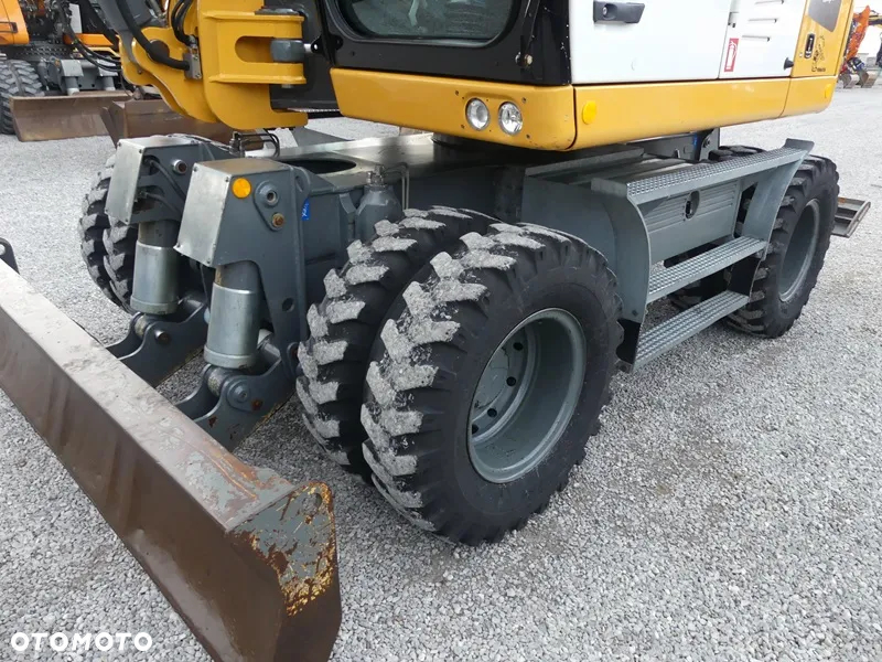Liebherr A910 Compact / Sprowadzona / Super Stan / - 28