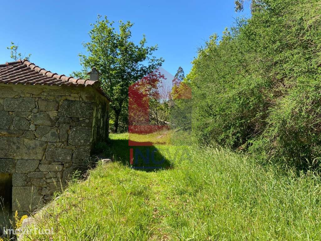 Moradia em pedra, Covas - Grande imagem: 2/37