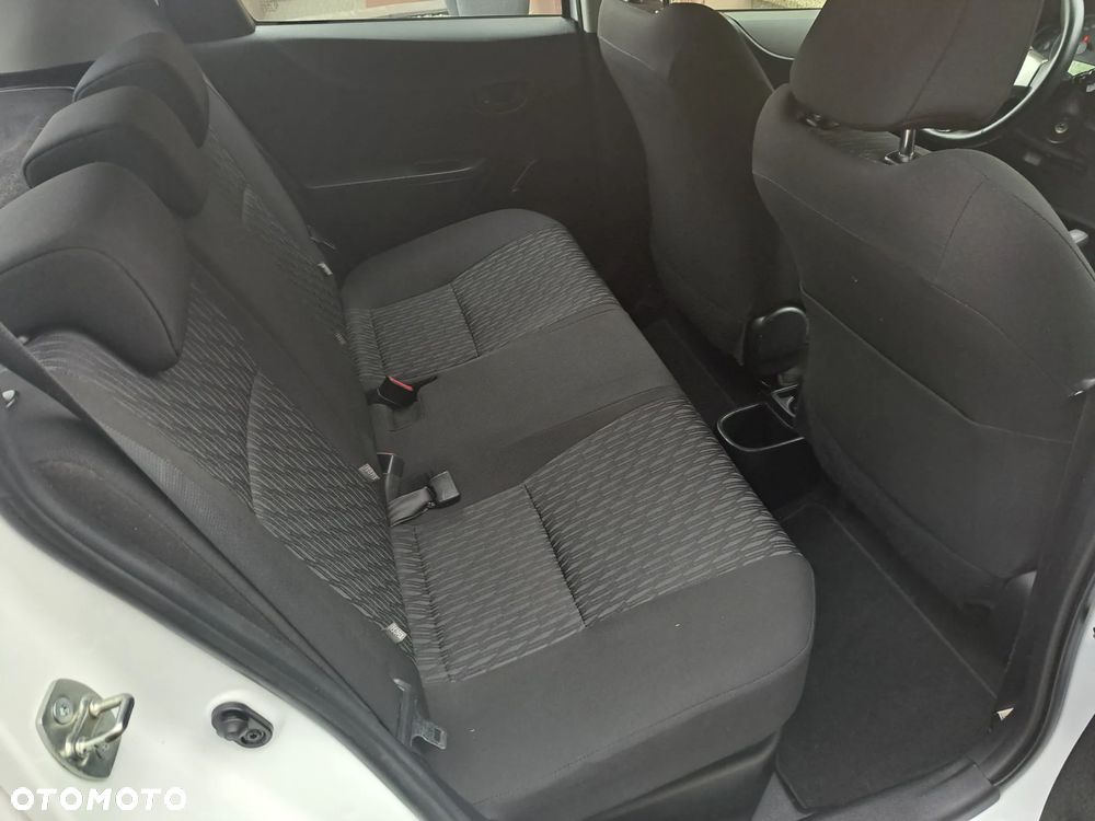 Toyota Yaris - 13