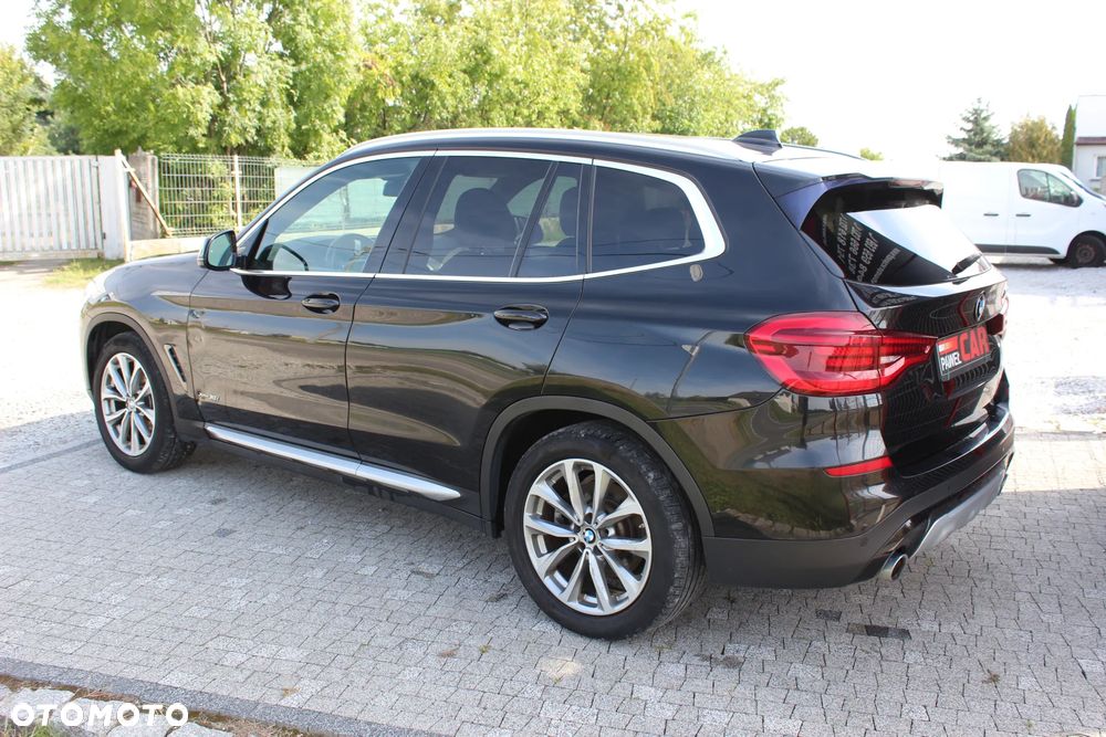 BMW X3 xDrive30i Luxury Line sport - 6