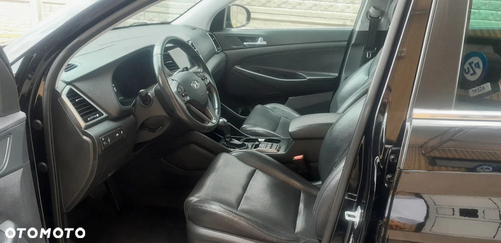 Hyundai Tucson blue 1.7 CRDi 2WD DCT Premium - 26