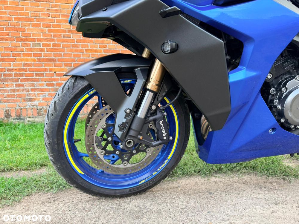 Suzuki GSX - 9