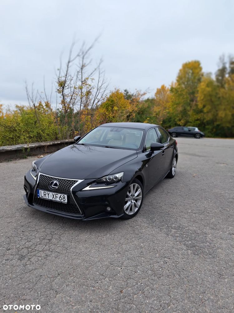 Lexus Is