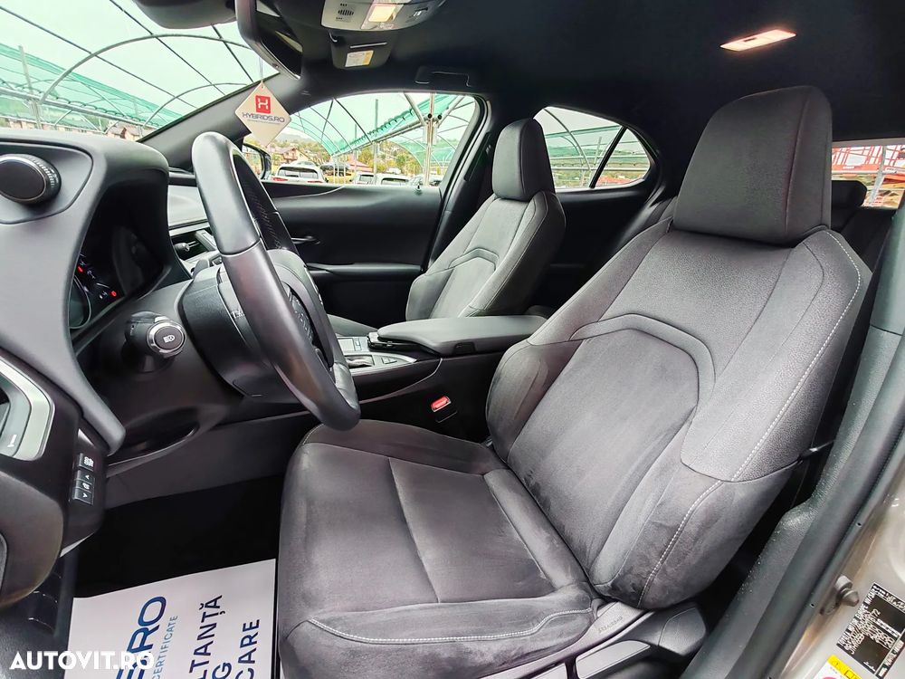 Lexus UX 250h Business Edition - 12