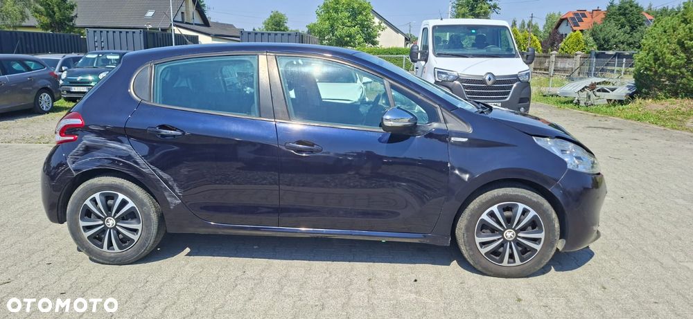 Peugeot 208 PureTech 82 Urban Move - 5