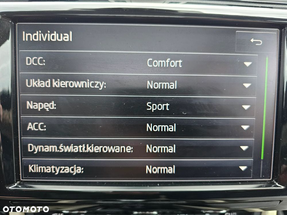 Skoda Superb 2.0 TDI 4x4 L&K DSG - 29