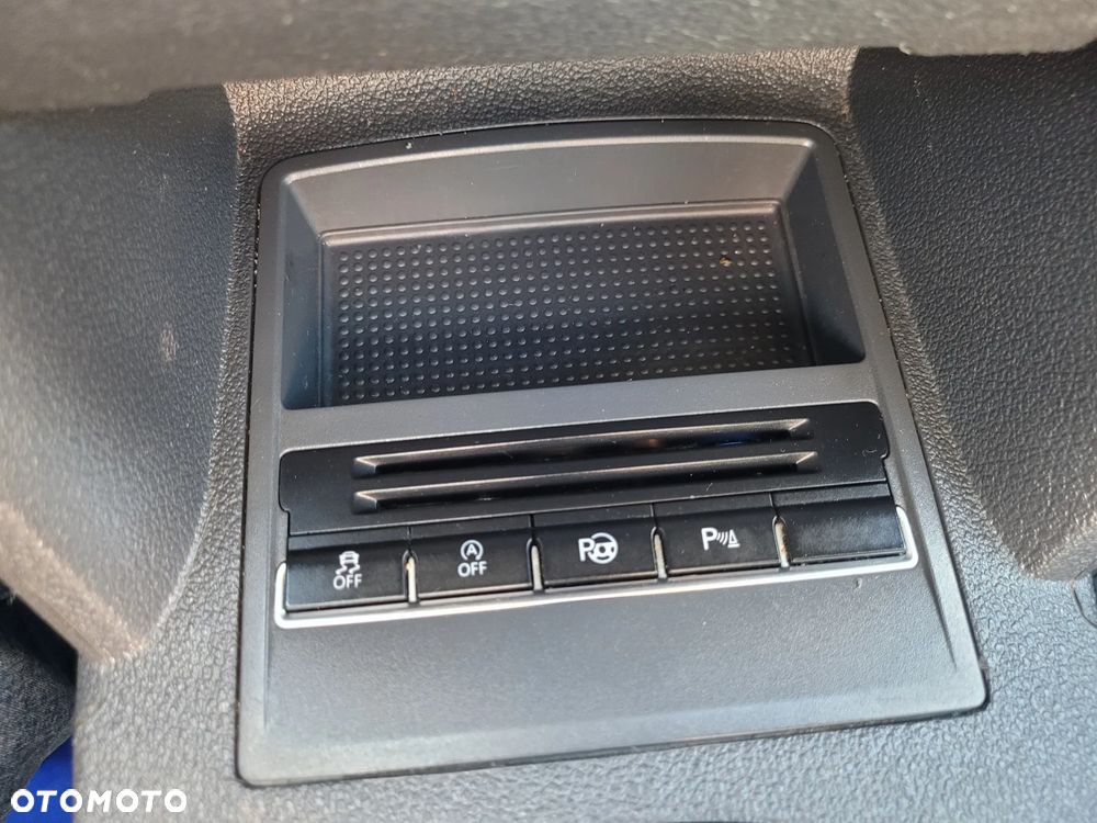 Volkswagen Touran 1.6 TDI DPF BlueMotion Technology Life - 33