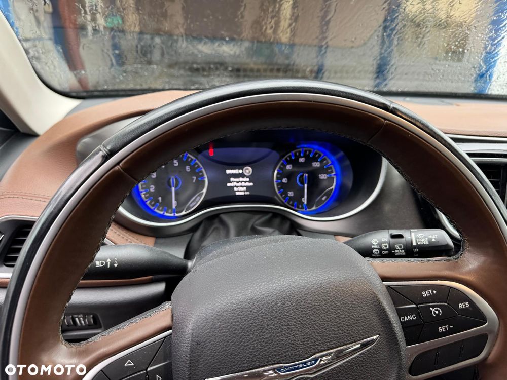 Chrysler Pacifica - 5
