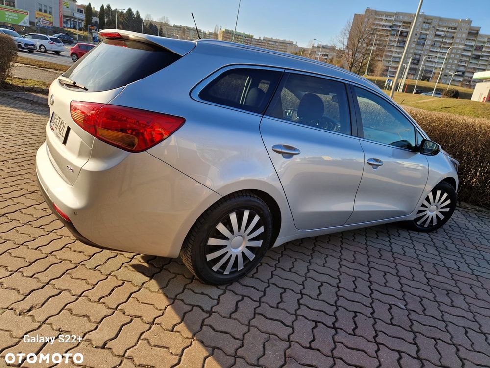 Kia Ceed - 4