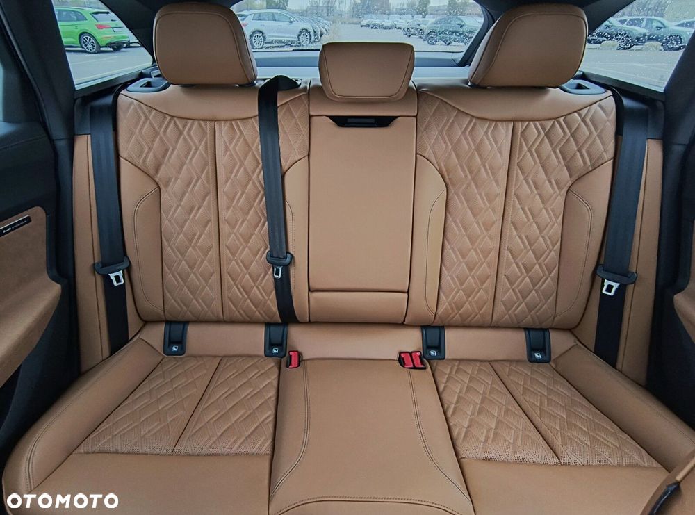Audi S5 Avant - 36