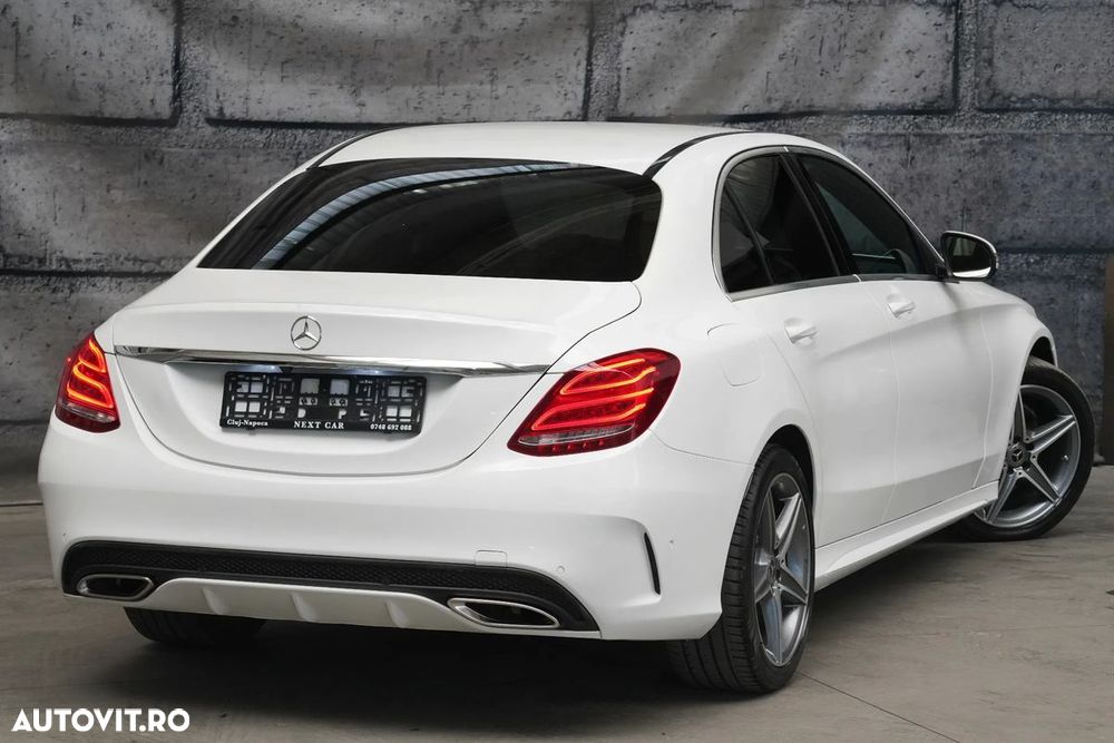 Mercedes-Benz C - 9