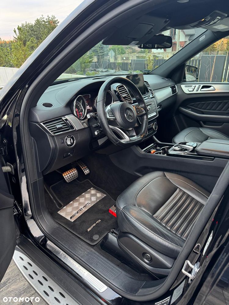 Mercedes-Benz GLS - 13