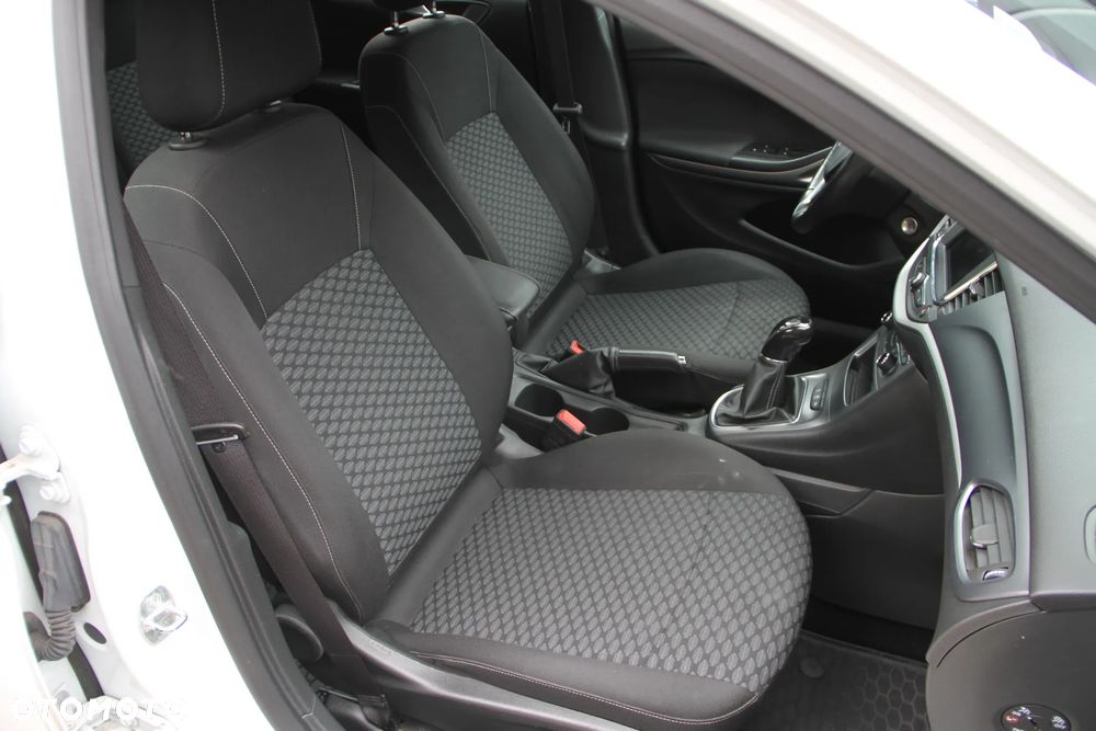 Opel Astra 1.2 T Elegance S&S - 10