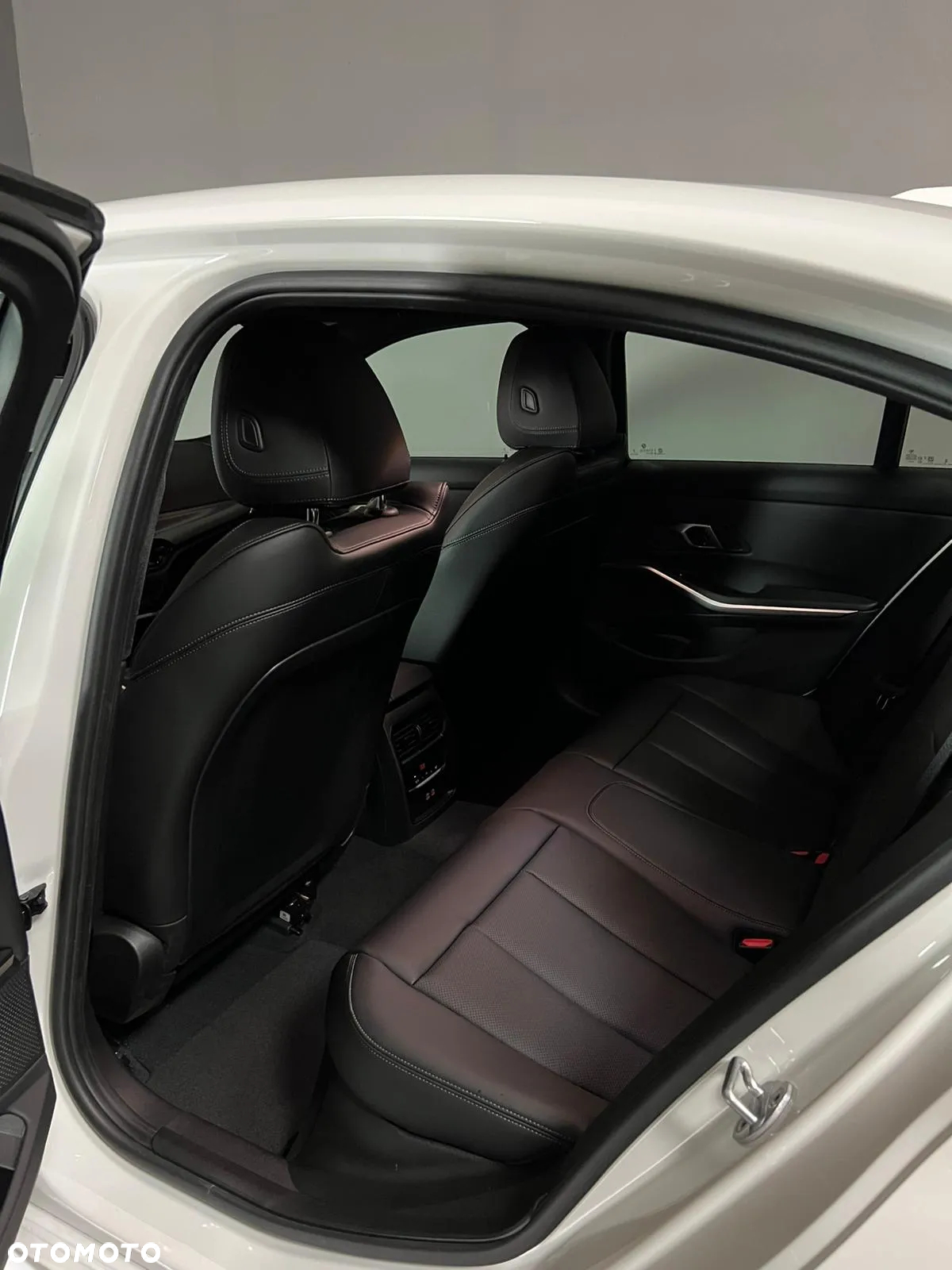 BMW Seria 3 - 16