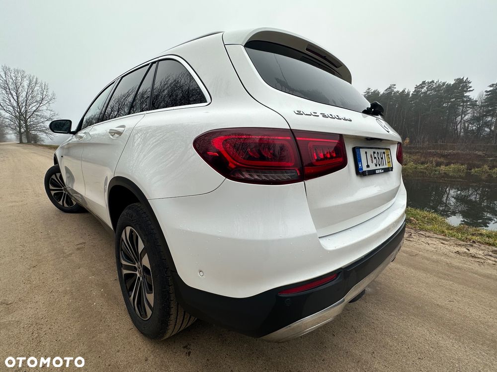 Mercedes-Benz GLC 300 de 4Matic 9G-TRONIC - 9